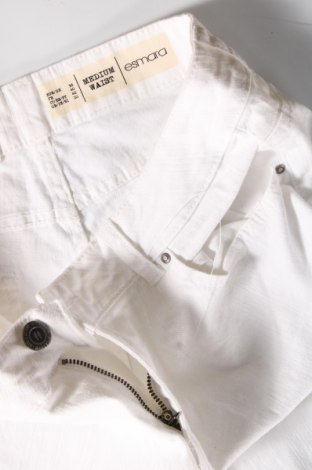 Дамски къс панталон Esmara, Размер M, Цвят Бял, Цена 31,00 лв.
