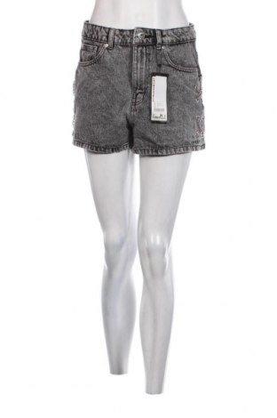 Γυναικείο κοντό παντελόνι Fb Sister, Μέγεθος M, Χρώμα Γκρί, Τιμή 3,84 €