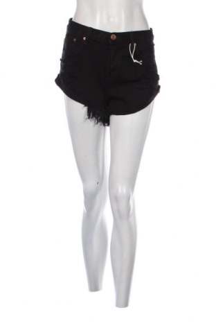 Γυναικείο κοντό παντελόνι Glamorous, Μέγεθος M, Χρώμα Μαύρο, Τιμή 3,27 €