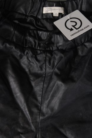 Дамски къс панталон Glamorous, Размер XS, Цвят Черен, Цена 16,32 лв.
