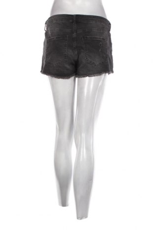 Pantaloni scurți de femei H&M, Mărime M, Culoare Gri, Preț 62,50 Lei