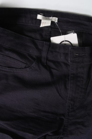 Дамски къс панталон H&M, Размер S, Цвят Син, Цена 19,00 лв.