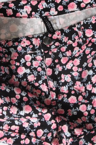 Damen Shorts H&M Divided, Größe M, Farbe Mehrfarbig, Preis 10,23 €