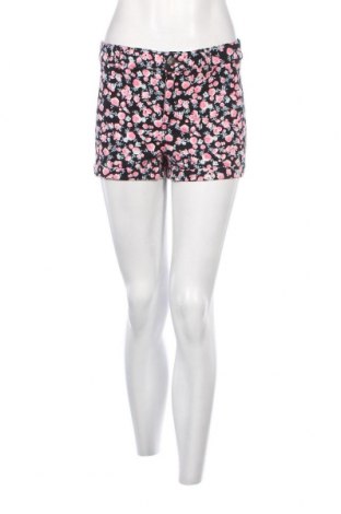 Γυναικείο κοντό παντελόνι H&M Divided, Μέγεθος M, Χρώμα Πολύχρωμο, Τιμή 10,23 €