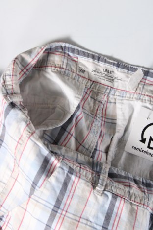 Дамски къс панталон H&M L.O.G.G., Размер M, Цвят Многоцветен, Цена 5,89 лв.