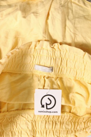 Γυναικείο κοντό παντελόνι Laura Torelli, Μέγεθος M, Χρώμα Κίτρινο, Τιμή 3,06 €