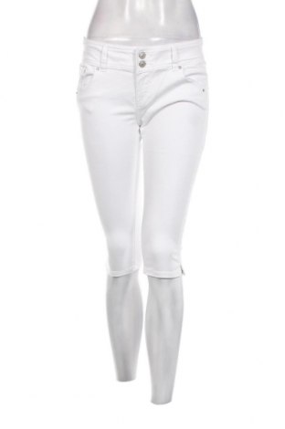 Дамски къс панталон Ltb, Размер M, Цвят Бял, Цена 15,12 лв.