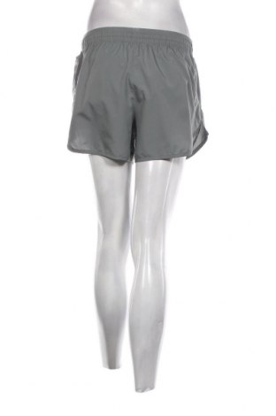 Дамски къс панталон Nike, Размер M, Цвят Зелен, Цена 37,44 лв.