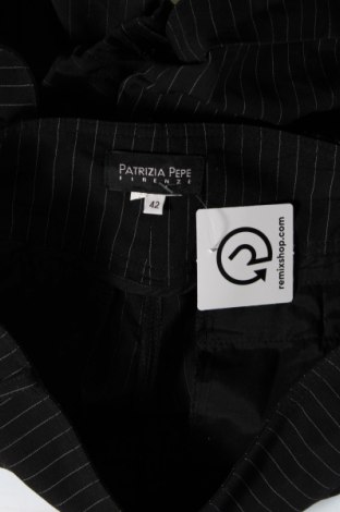 Pantaloni scurți de femei Patrizia Pepe, Mărime M, Culoare Negru, Preț 126,32 Lei