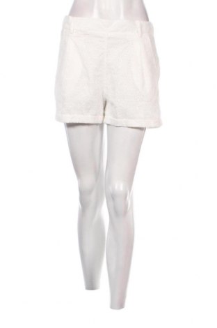 Γυναικείο κοντό παντελόνι Sinsay, Μέγεθος L, Χρώμα Λευκό, Τιμή 5,25 €