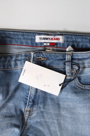 Дамски къс панталон Tommy Jeans, Размер M, Цвят Син, Цена 67,65 лв.