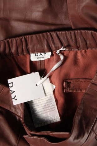 Pantaloni de piele pentru damă Day Birger Et Mikkelsen, Mărime M, Culoare Maro, Preț 628,29 Lei