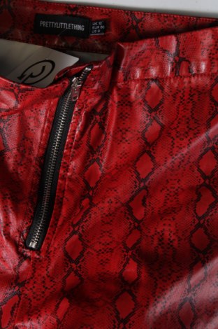 Damen Lederhose Pretty Little Thing, Größe M, Farbe Rot, Preis € 14,91