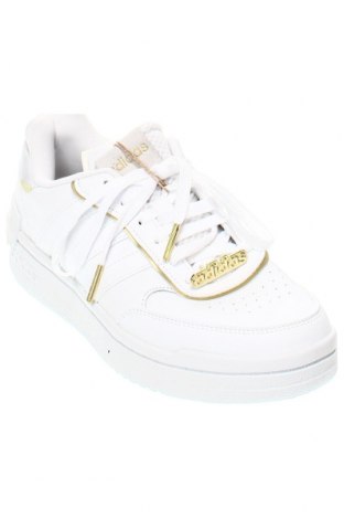 Дамски обувки Adidas, Размер 40, Цвят Бял, Цена 190,00 лв.