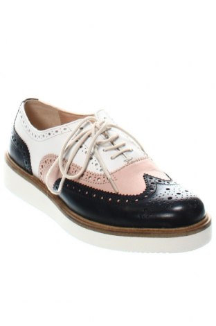 Дамски обувки Clarks, Размер 35, Цвят Многоцветен, Цена 161,50 лв.