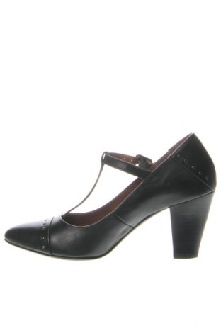 Дамски обувки Virus, Размер 37, Цвят Черен, Цена 110,15 лв.