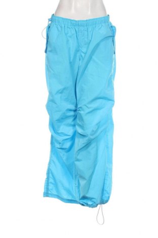 Дамски панталон Bershka, Размер M, Цвят Син, Цена 17,48 лв.