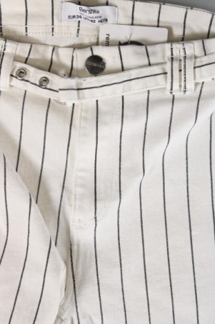 Γυναικείο παντελόνι Bershka, Μέγεθος XS, Χρώμα Λευκό, Τιμή 12,85 €