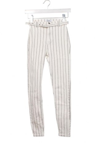 Дамски панталон Bershka, Размер XS, Цвят Бял, Цена 10,00 лв.