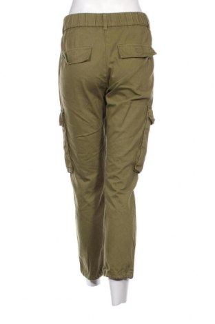 Дамски панталон Bershka, Размер S, Цвят Зелен, Цена 29,01 лв.