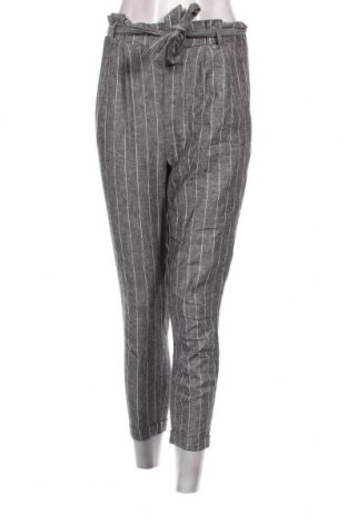 Γυναικείο παντελόνι Bershka, Μέγεθος S, Χρώμα Μαύρο, Τιμή 3,77 €