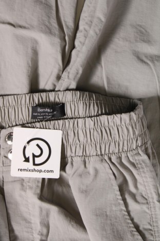 Дамски панталон Bershka, Размер M, Цвят Сив, Цена 8,70 лв.