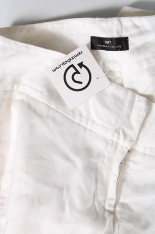 Дамски панталон Day Birger Et Mikkelsen, Размер M, Цвят Бял, Цена 48,00 лв.