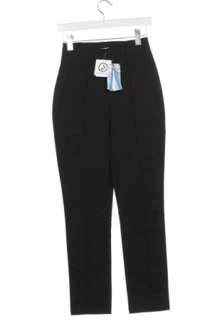 Дамски панталон Desigual, Размер XS, Цвят Черен, Цена 65,70 лв.