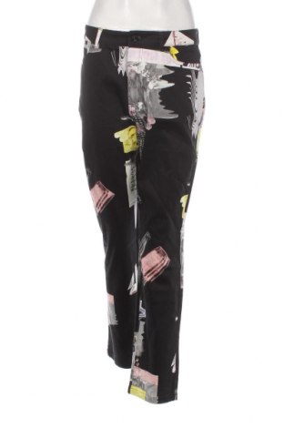 Pantaloni de femei Desigual, Mărime M, Culoare Multicolor, Preț 264,14 Lei
