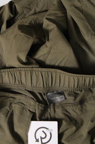 Дамски панталон Eddie Bauer, Размер XXL, Цвят Зелен, Цена 41,16 лв.