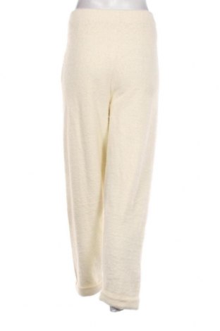 Дамски панталон Etam, Размер L, Цвят Екрю, Цена 30,45 лв.