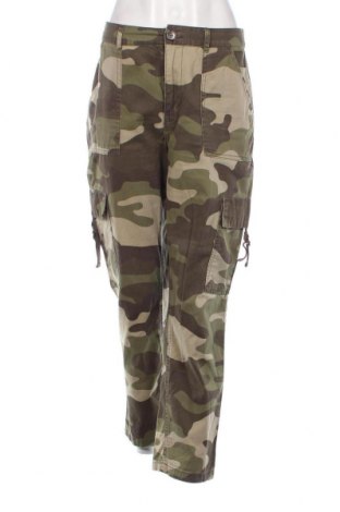 Γυναικείο παντελόνι F&F, Μέγεθος M, Χρώμα Πολύχρωμο, Τιμή 6,10 €