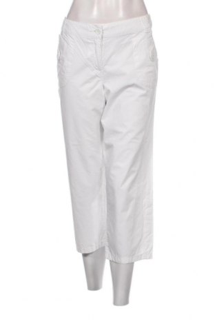 Γυναικείο παντελόνι F&F, Μέγεθος M, Χρώμα Λευκό, Τιμή 5,38 €