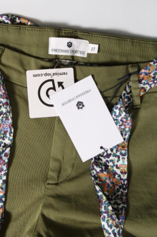 Дамски панталон Freeman T. Porter, Размер M, Цвят Зелен, Цена 23,36 лв.