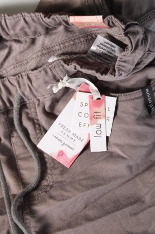 Γυναικείο παντελόνι Fresh Made, Μέγεθος L, Χρώμα Γκρί, Τιμή 9,87 €