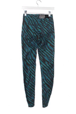 Дамски панталон Guess, Размер S, Цвят Многоцветен, Цена 150,00 лв.