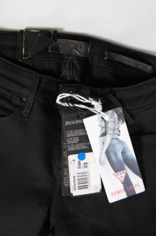 Дамски панталон Guess, Размер XS, Цвят Черен, Цена 177,00 лв.