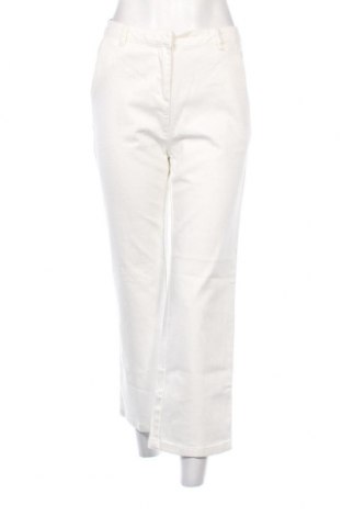 Дамски панталон Karl Marc John, Размер M, Цвят Бял, Цена 39,42 лв.