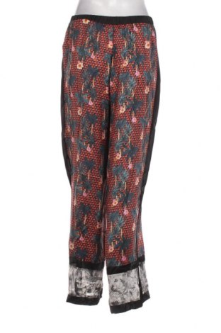 Pantaloni de femei La Mode Est A Vous, Mărime S, Culoare Multicolor, Preț 55,99 Lei
