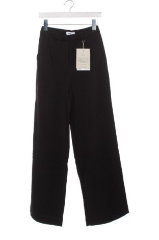 Дамски панталон Minimum, Размер XS, Цвят Черен, Цена 146,00 лв.
