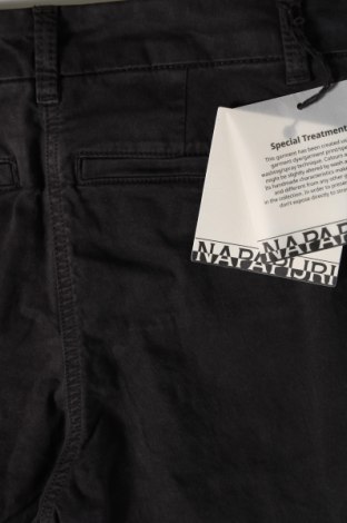 Дамски панталон Napapijri, Размер S, Цвят Черен, Цена 28,65 лв.
