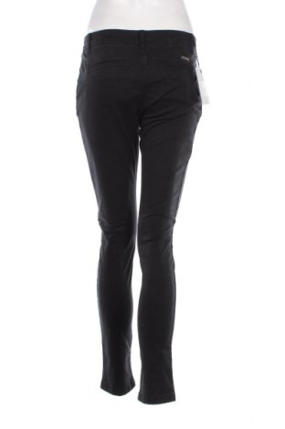 Дамски панталон Napapijri, Размер S, Цвят Черен, Цена 28,65 лв.