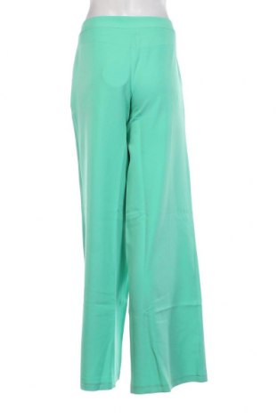 Дамски панталон Nife, Размер M, Цвят Зелен, Цена 36,50 лв.