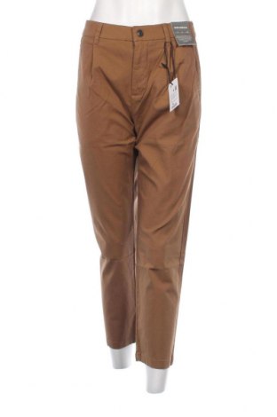 Дамски панталон Pull&Bear, Размер S, Цвят Кафяв, Цена 14,72 лв.