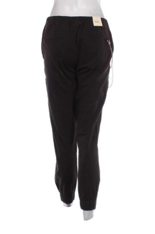 Дамски панталон Redefined Rebel, Размер M, Цвят Черен, Цена 20,88 лв.