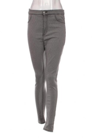 Дамски панталон Reserved, Размер M, Цвят Сив, Цена 29,01 лв.