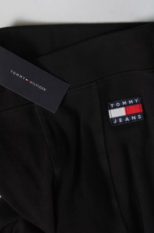 Дамски панталон Tommy Jeans, Размер XS, Цвят Черен, Цена 94,71 лв.