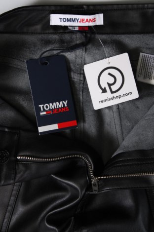 Dámske nohavice Tommy Jeans, Veľkosť M, Farba Čierna, Cena  45,84 €