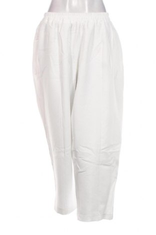 Дамски панталон Trendyol, Размер M, Цвят Бял, Цена 14,79 лв.