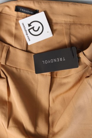 Pantaloni de femei Trendyol, Mărime M, Culoare Bej, Preț 68,68 Lei